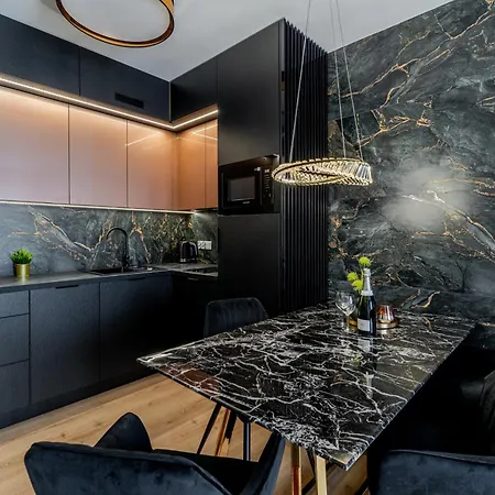 アパート Perlowa *